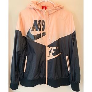 NIKE Windbreaker